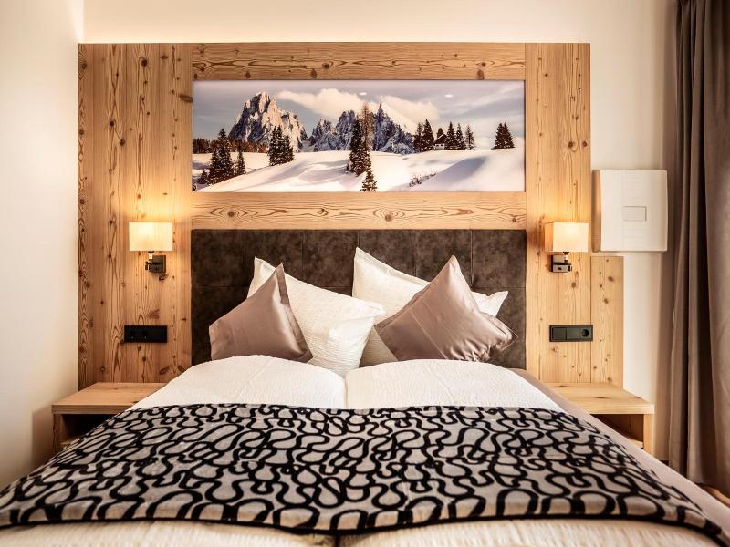 Luxury Chalet Plazola image