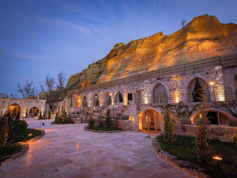 Sur Cave Hotel image