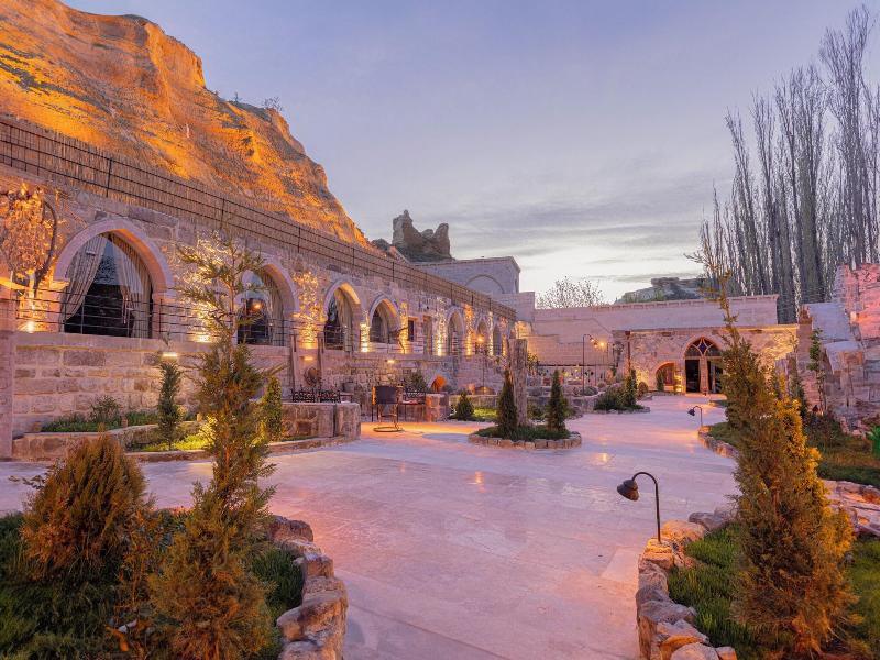 Sur Cave Hotel image