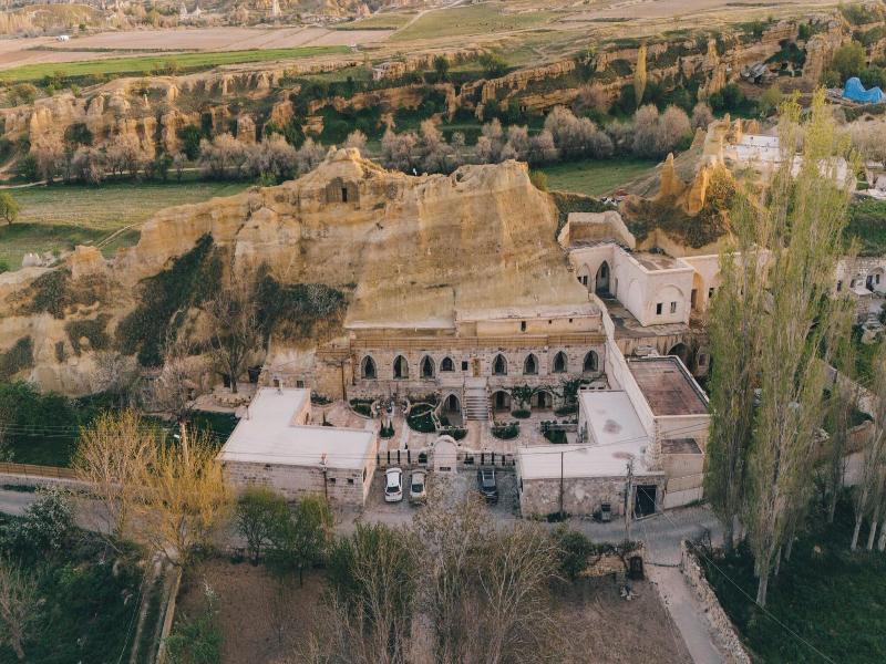 Sur Cave Hotel image