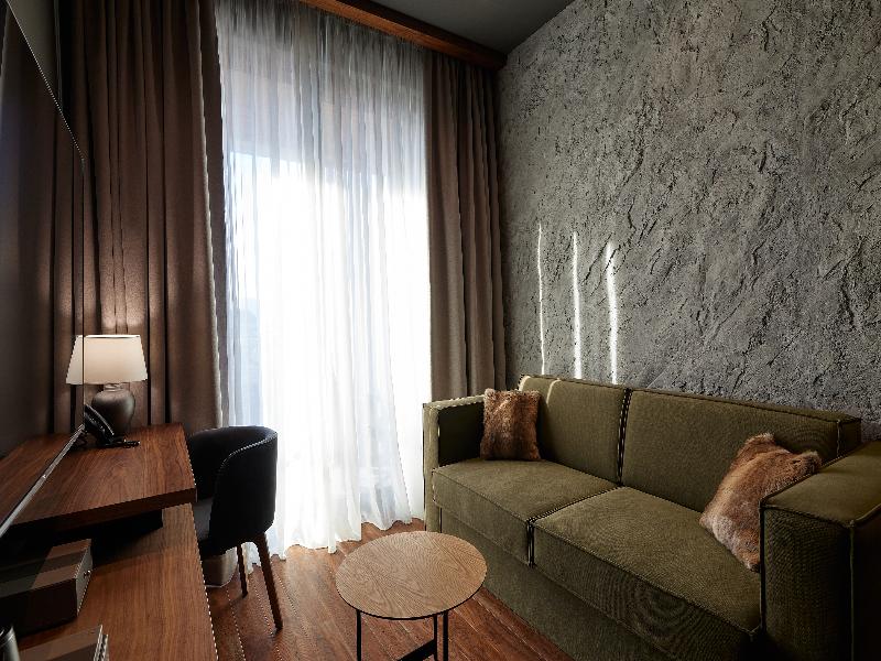 Bor Hotel By Karisma image