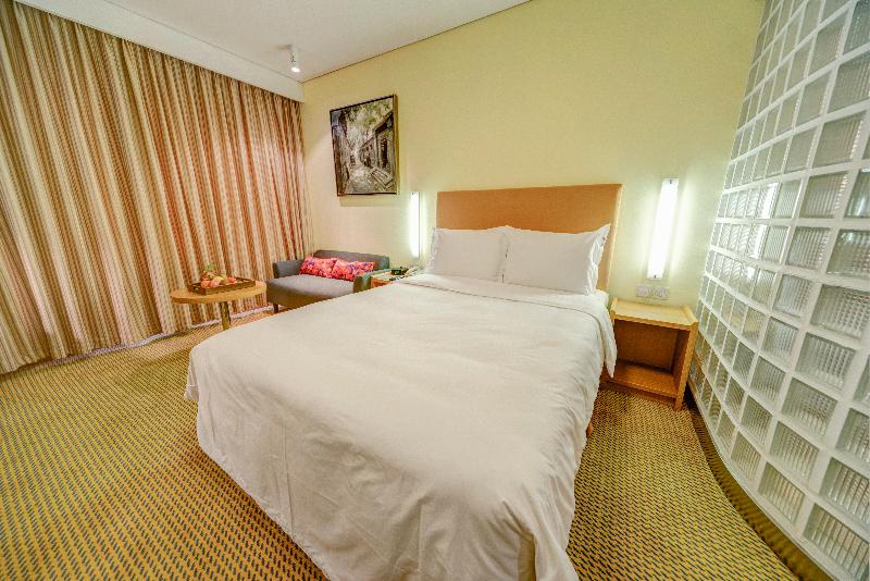 Holiday Inn Express Temple of Heaven image