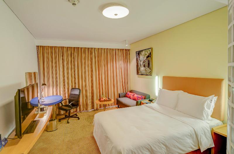 Holiday Inn Express Temple of Heaven image