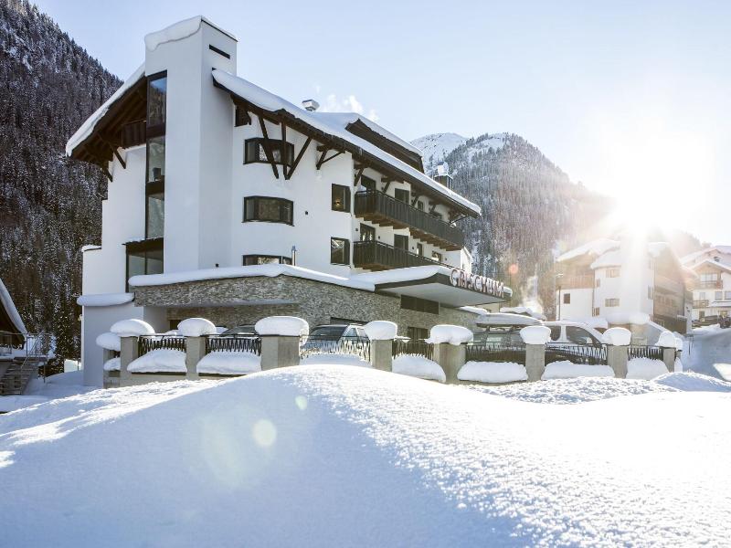 Heart Hotel Grischuna image