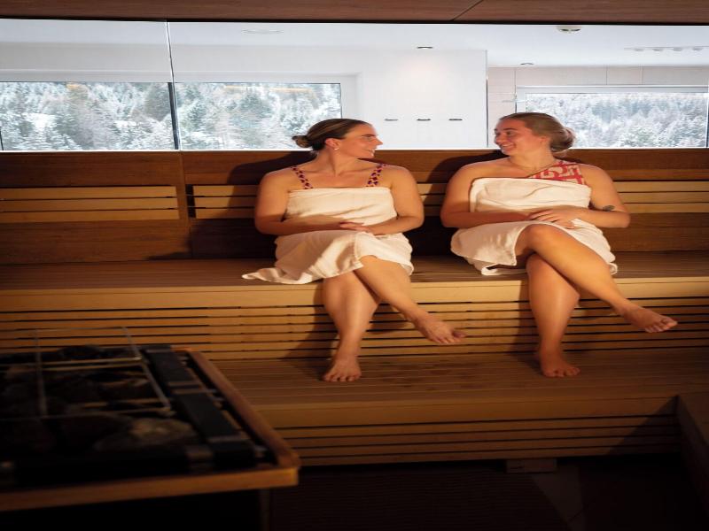 Heart Hotel Grischuna image