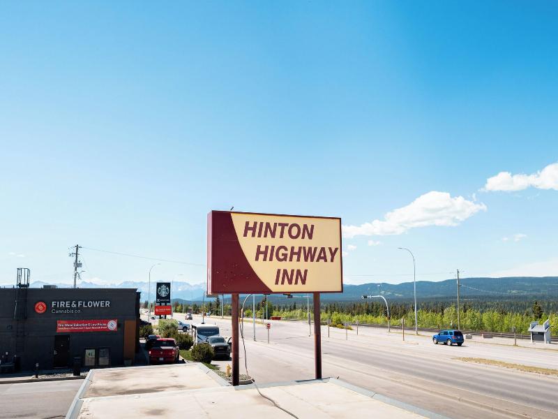 Hinton Highway Inn