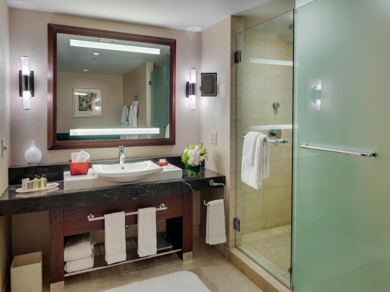 Battery Wharf Hotel, Boston Waterfront image