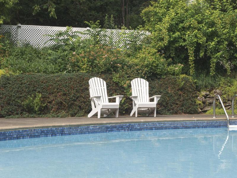 Auberge Lakeview Inn image