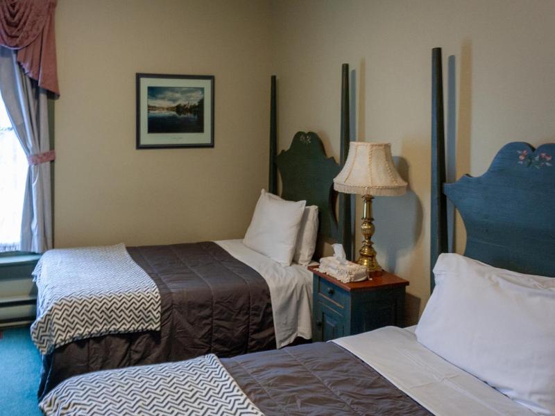 Auberge Lakeview Inn image