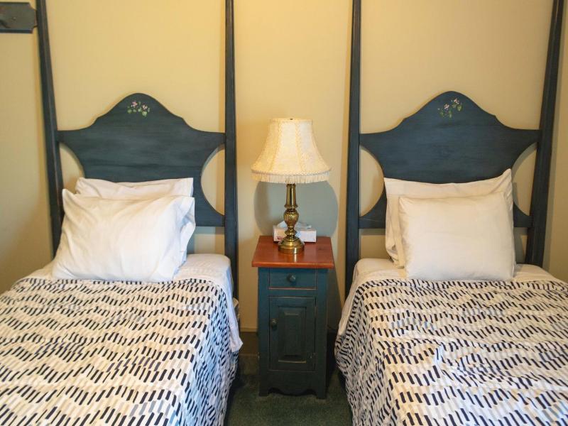 Auberge Lakeview Inn image