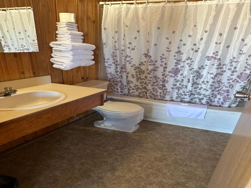 Glacier View Inn