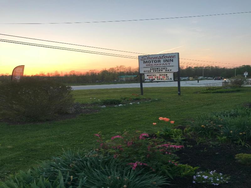 Shenstone Motor Inn And Restaurant