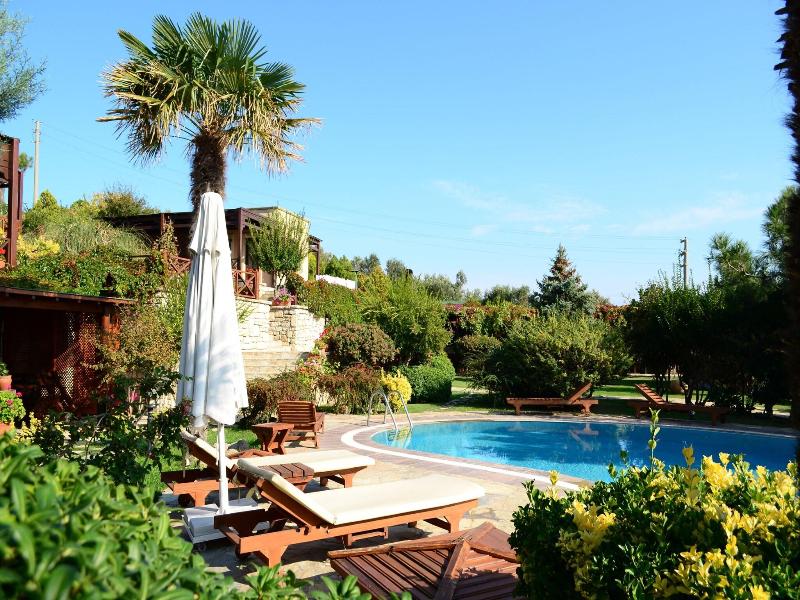 Ada Bacchus Hotel image