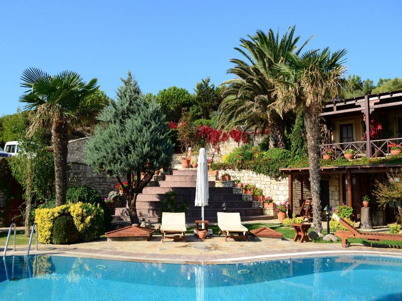 Ada Bacchus Hotel image
