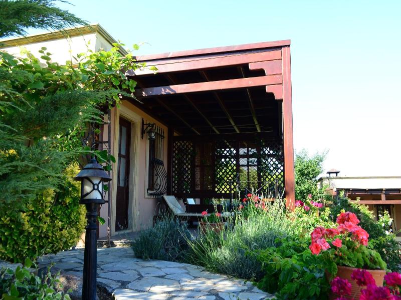 Ada Bacchus Hotel image