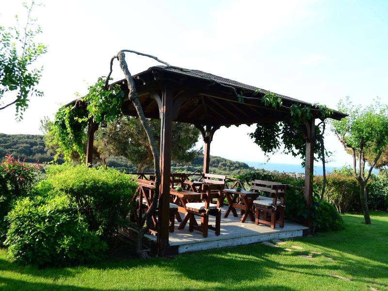 Ada Bacchus Hotel image