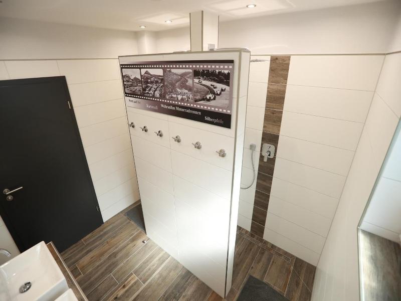Guesthouse Cockpit image