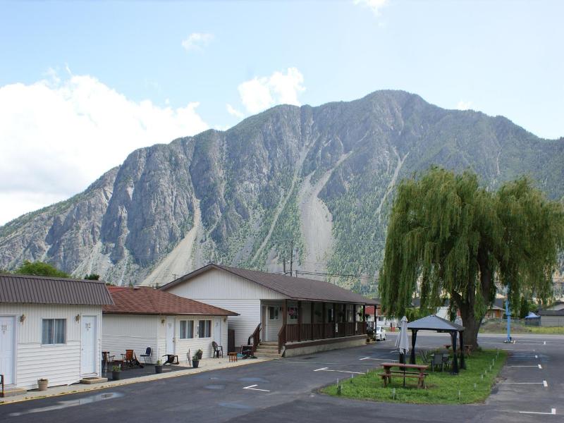 Elks Motel