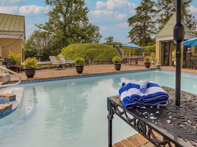 The Inn At Cedar Grove