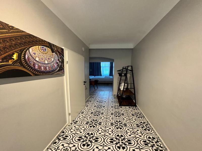 Art Living Vienna image