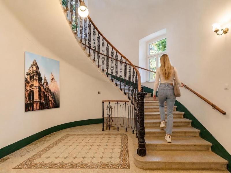 Art Living Vienna image