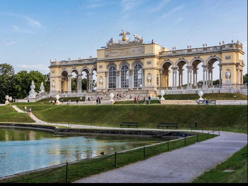 Art Living Vienna image