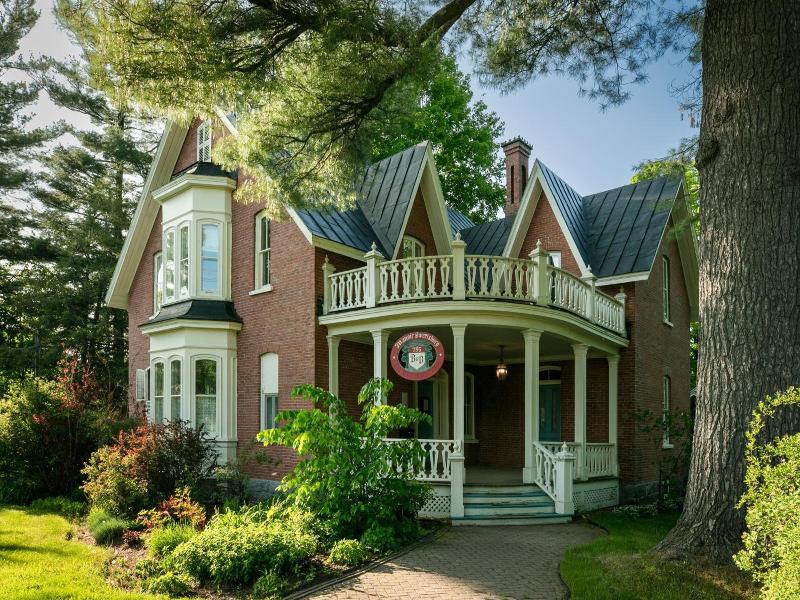 Manoir Sweetsburg image