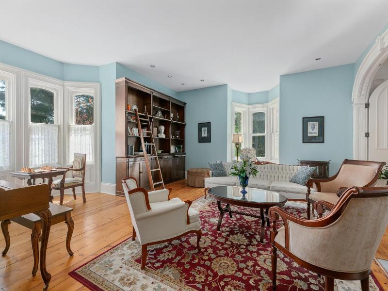 Manoir Sweetsburg image