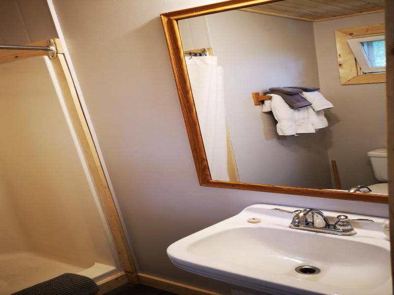 Overlook Inn Cabins