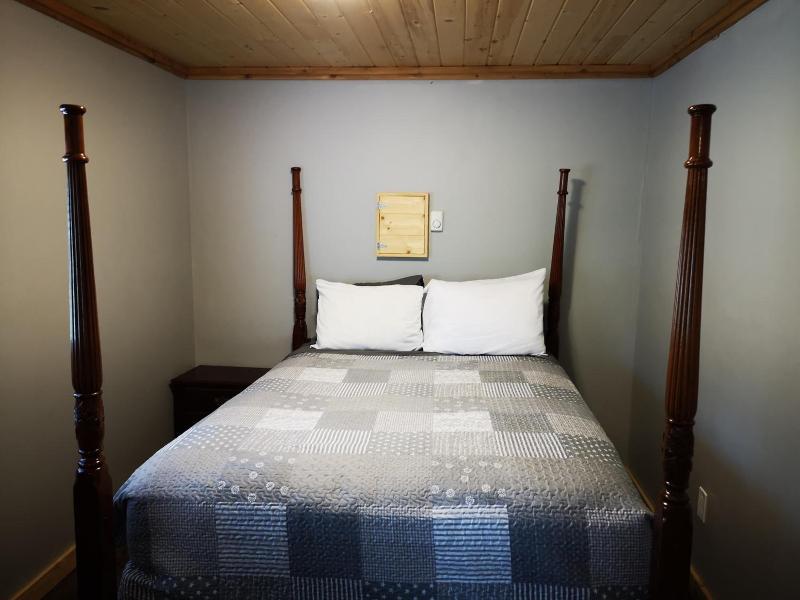 Overlook Inn Cabins