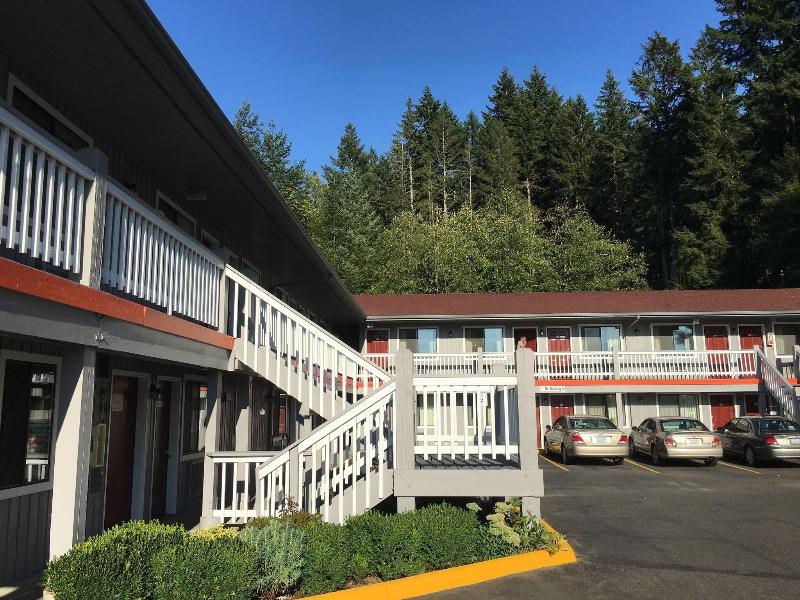 Belfair Motel