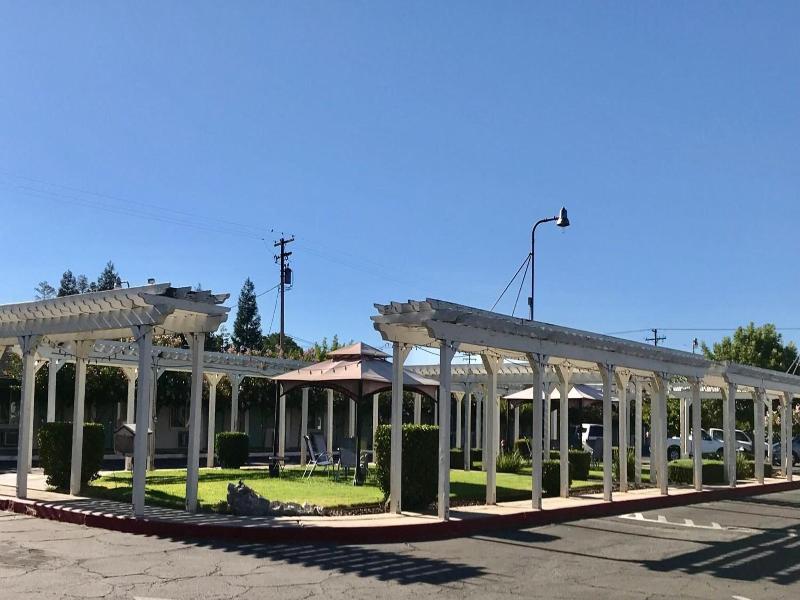 Sunrise Inn Turlock image