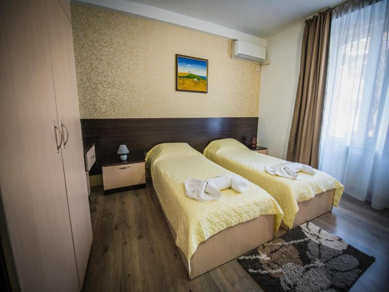 Vida Family Hotel image