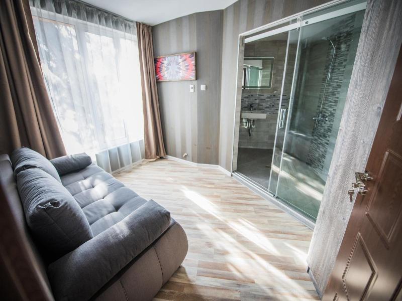 Vida Family Hotel image