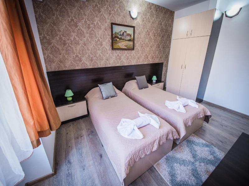 Vida Family Hotel image