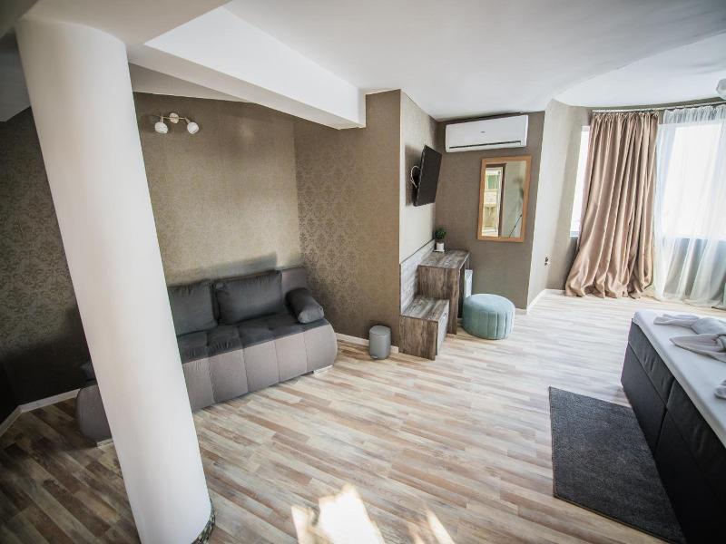 Vida Family Hotel image