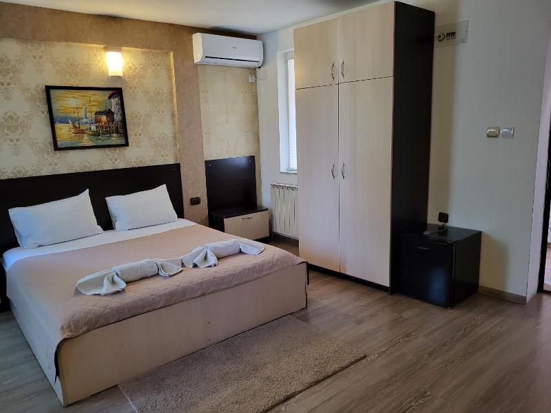 Vida Family Hotel image