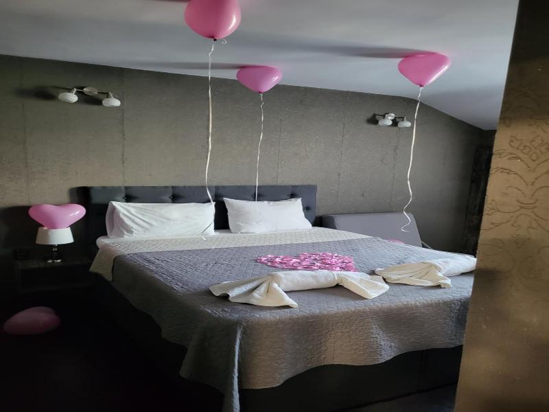 Vida Family Hotel image