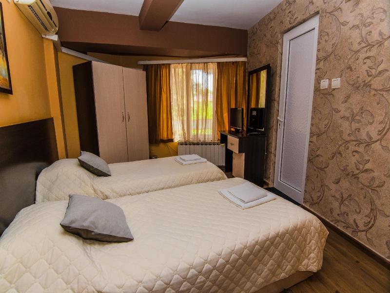 Vida Family Hotel image