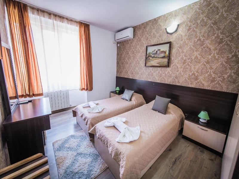 Vida Family Hotel image