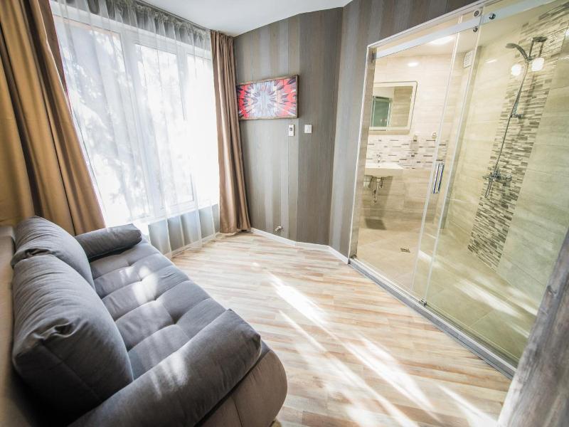 Vida Family Hotel image