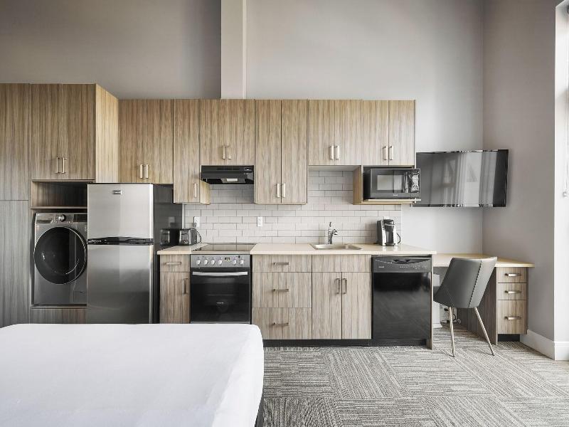 Solo Suites