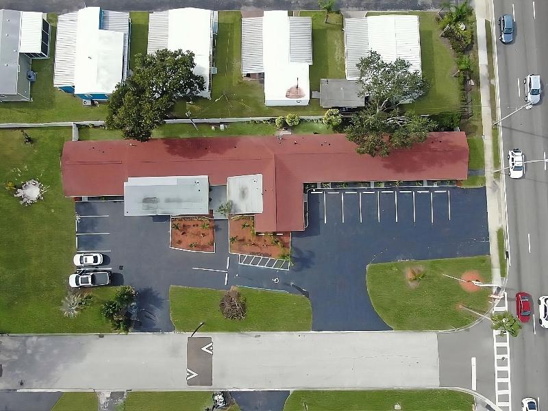 Palm Cove Motel image