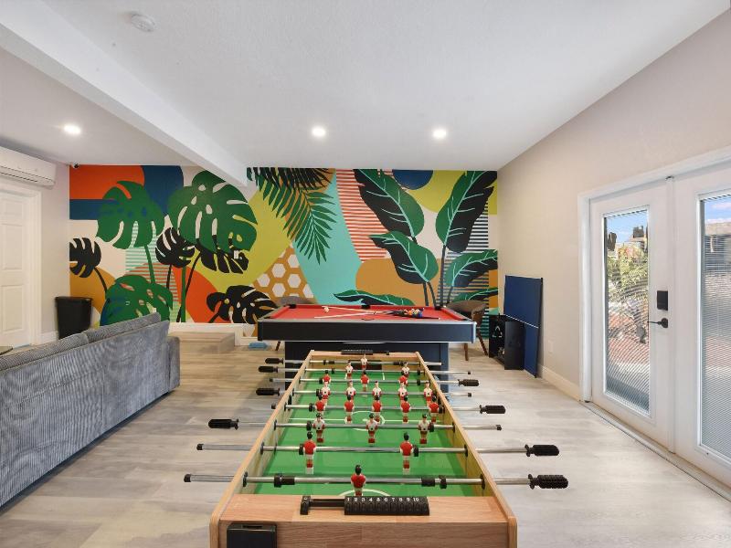 Palm Cove Motel image