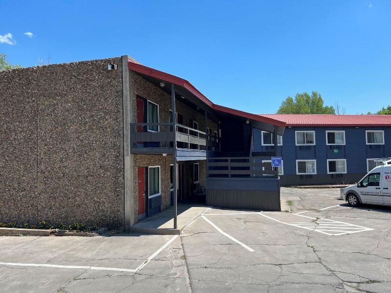 The Junction Hotel And Hostel