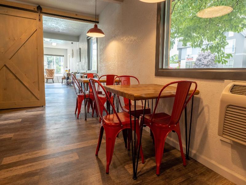 The Junction Hotel And Hostel