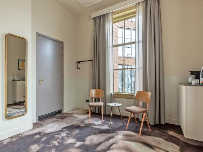 Metzlr House image