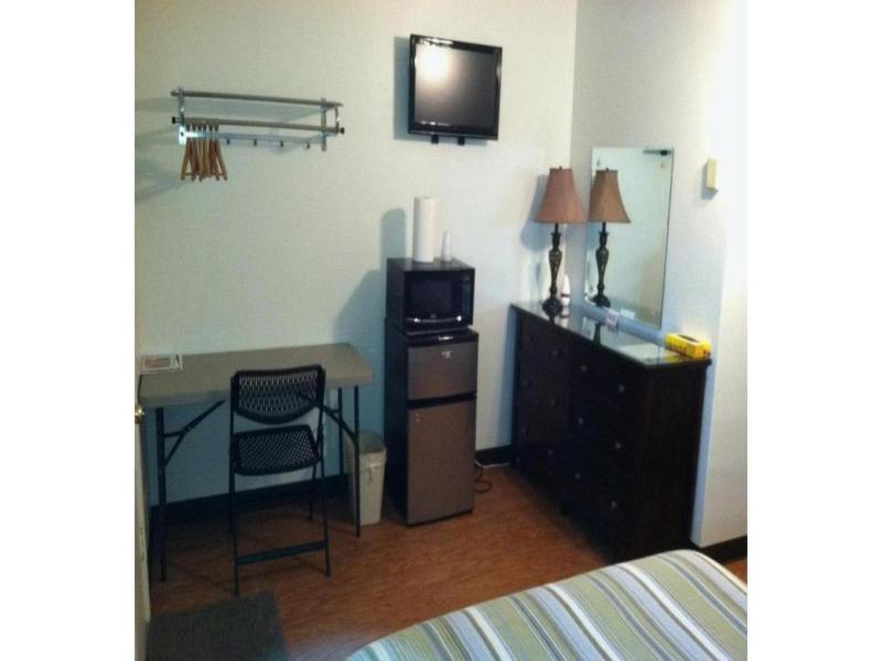 Cadiz Motel by OYO on route 250 image