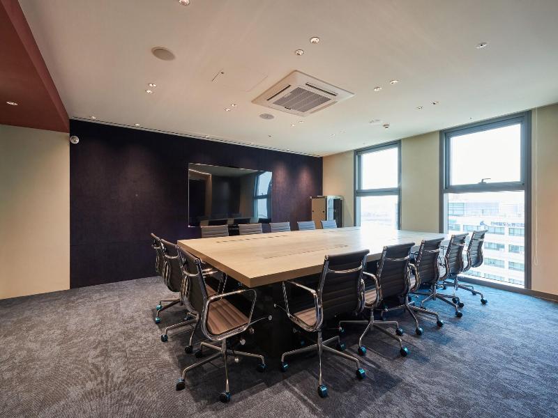Nine Tree Premier Rokaus Hotel Seoul Yongsan image