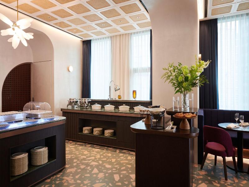 Nine Tree Premier Rokaus Hotel Seoul Yongsan image